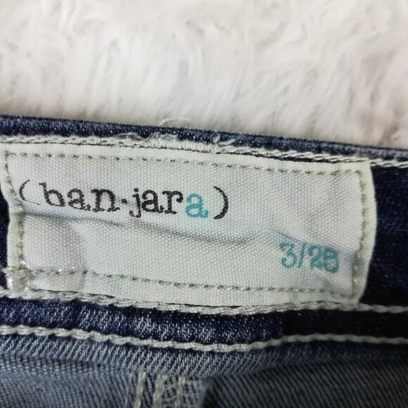 Women's Blue Mid-Rise Medium Wash Straight Jeans - Picture 7 of 9